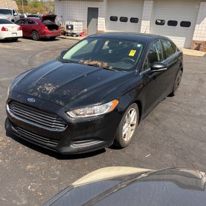 FORD FUSION SE - 1