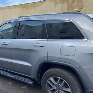 صورة 6 لـ 2019 JEEP GRAND CHEROKEE LAREDO E