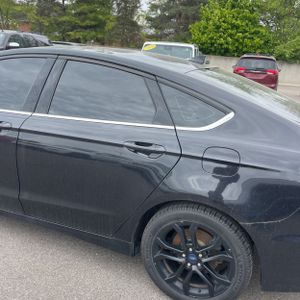 FORD FUSION SE - 6