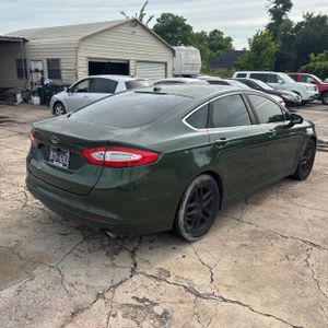FORD FUSION SE - 8