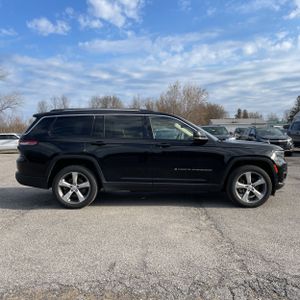 JEEP GRAND CHEROKEE L LIMITED - 10