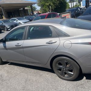 HYUNDAI ELANTRA SEL - 6