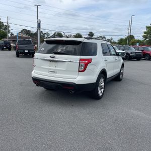 FORD EXPLORER XLT - 8