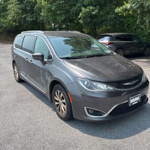 2019 Chrysler PACIFICA TOURING L photo 10