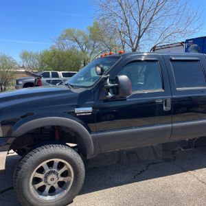 FORD F-350 SUPER DUTY LARIAT - 2
