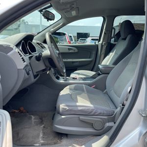 2011 Chevrolet TRAVERSE LS — миниатюра 32