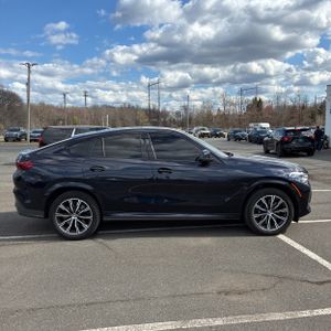 BMW X6 M50I - 10