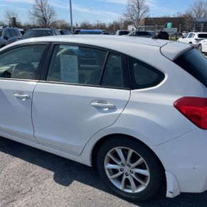 SUBARU IMPREZA PREMIUM - 6