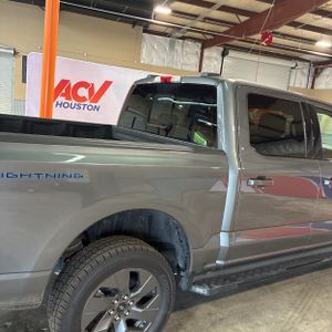 FORD F-150 LIGHTNING LARIAT - 7