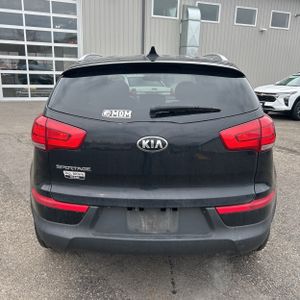 KIA SPORTAGE LX - 7