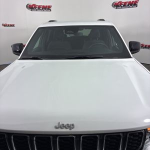 2024 JEEP GRAND CHEROKEE LAREDO — миниатюра 13