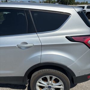 2017 FORD ESCAPE SE 照片 6