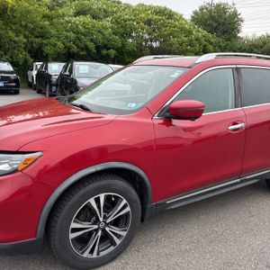 2017 Nissan ROGUE SL 照片 2