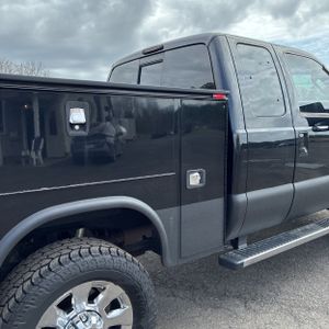 FORD F-250 SUPER DUTY LARIAT - 9