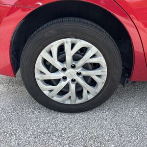 2019 Toyota COROLLA LE 缩略图 19