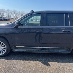 CADILLAC ESCALADE ESV LUXURY - 4