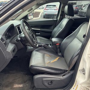 2009 JEEP GRAND CHEROKEE LAREDO — миниатюра 32