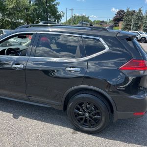 2017 Nissan ROGUE SV — фото 6