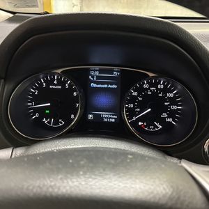 2015 Nissan ROGUE SL 照片 40