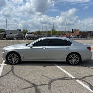 BMW 750I XDRIVE - 3