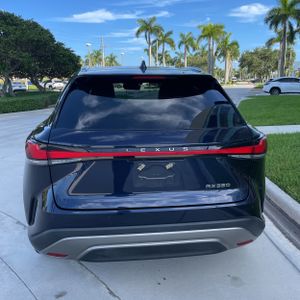 صورة 7 لـ 2023 Lexus RX 350 PREMIUM