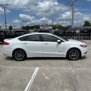 FORD FUSION HYBRID SE - 10