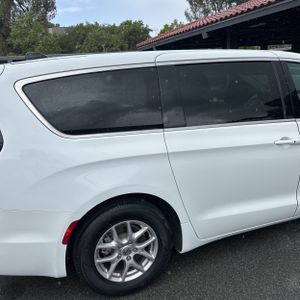 CHRYSLER PACIFICA TOURING L - 9