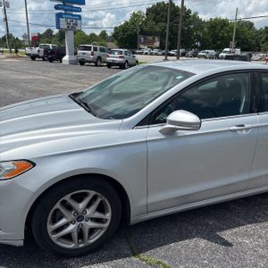 FORD FUSION SE - 2