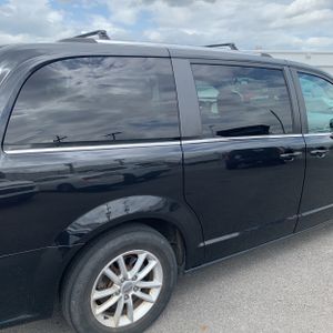 DODGE GRAND CARAVAN SXT - 9