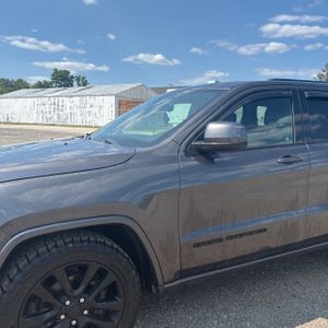 2017 JEEP GRAND CHEROKEE ALTITUDE — фото 2