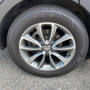 صورة 19 لـ 2017 Hyundai SANTA FE SE