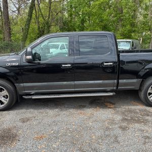 FORD F-150 XLT - 4