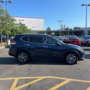 2015 Nissan ROGUE SL 照片 10