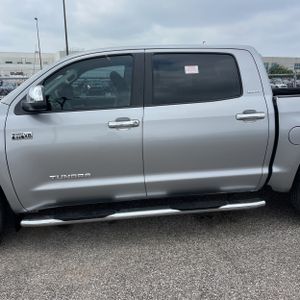 TOYOTA TUNDRA - 3