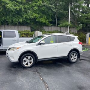 2015 Toyota RAV4 XLE — фото 3