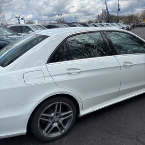 MERCEDES-BENZ E-CLASS - 9