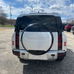 Land Rover Defender 130 P300 S - 7