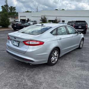 FORD FUSION SE - 8