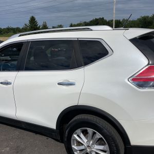 2016 Nissan ROGUE SV 照片 6