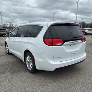 CHRYSLER PACIFICA TOURING - 5