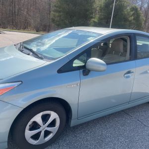 Toyota Prius Three - 2