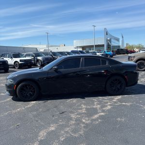 DODGE CHARGER SE - 3