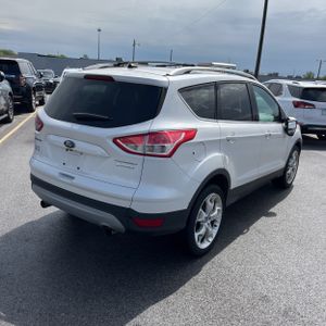 FORD ESCAPE TITANIUM - 8