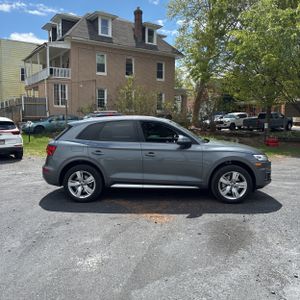 AUDI Q5 2.0T PREMIUM - 10