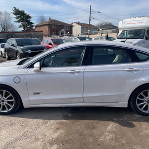 FORD FUSION ENERGI SE LUXURY - 4