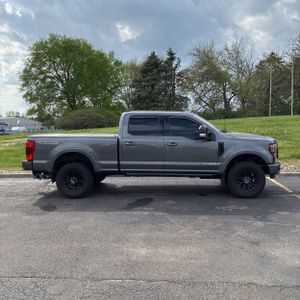 FORD F-250 SUPER DUTY LARIAT - 10