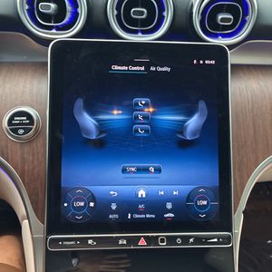 2025 Mercedes-BENZ GLC — миниатюра 36