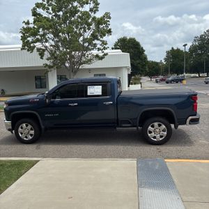 2021 Chevrolet SILVERADO 2500HD LTZ photo 3