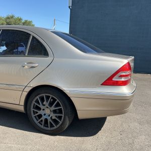 2002 Mercedes-BENZ C-CLASS photo 5