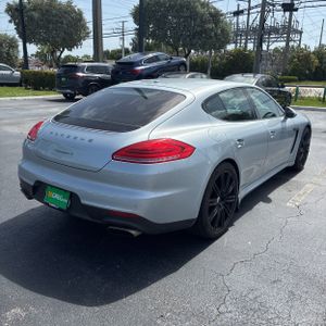 صورة 8 لـ 2016 Porsche PANAMERA 4